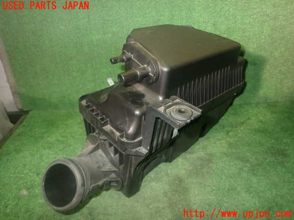 1UPJ-35412560]アバルト・124スパイダー(NF2EK)エアクリーナーボックス 中古_m0001.jpg