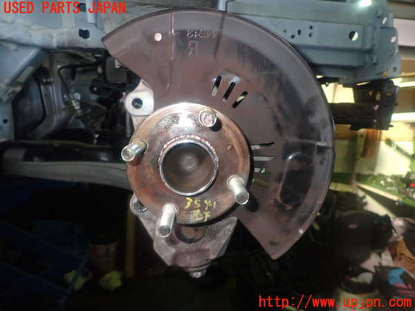 1UPJ-35414290]アバルト・124スパイダー(NF2EK)右フロントナックルハブ 中古_m0001.jpg