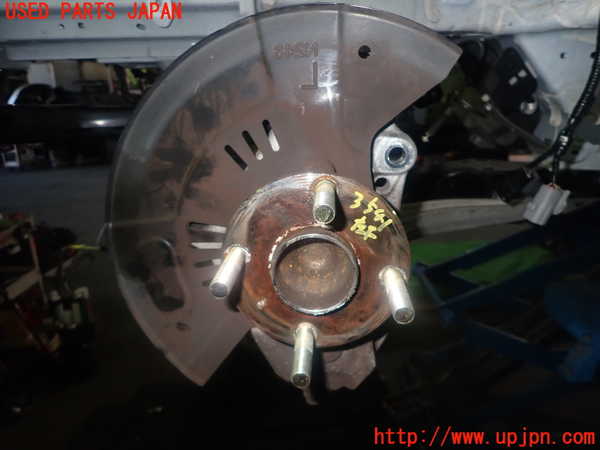 5UPJ-35414295]アバルト・124スパイダー(NF2EK)左フロントナックルハブ 中古_m0001.jpg
