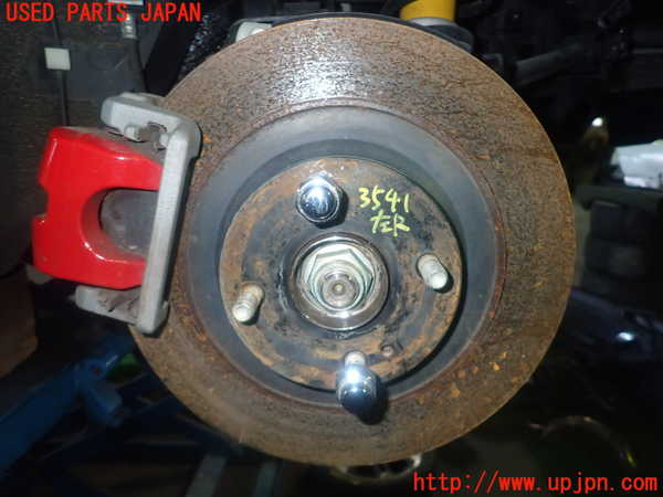 1UPJ-35414305]アバルト・124スパイダー(NF2EK)左リアナックルハブ 中古_m0001.jpg