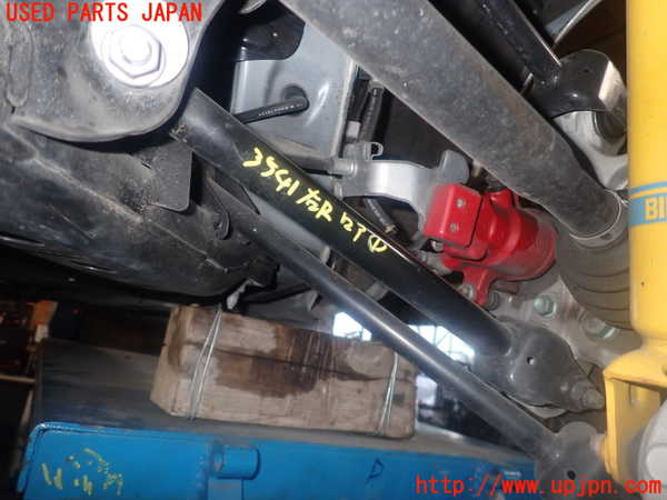 1UPJ-35415200]アバルト・124スパイダー(NF2EK)右リアロアアーム1 中古_m0001.jpg