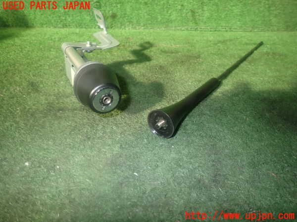 1UPJ-35416550]アバルト・124スパイダー(NF2EK)アンテナ 中古_m0003.jpg