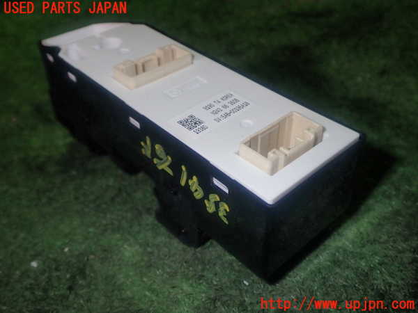 5UPJ-35416240]アバルト・124スパイダー(NF2EK)右パワーウィンドウスイッチ 中古_m0003.jpg