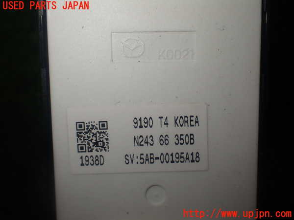 5UPJ-35416240]アバルト・124スパイダー(NF2EK)右パワーウィンドウスイッチ 中古_m0004.jpg