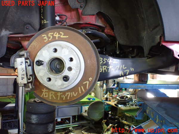 1UPJ-35424300]BMW ミニ(MINI)クーパーD(XV15MW)(F55)右リアナックルハブ 中古_m0001.jpg