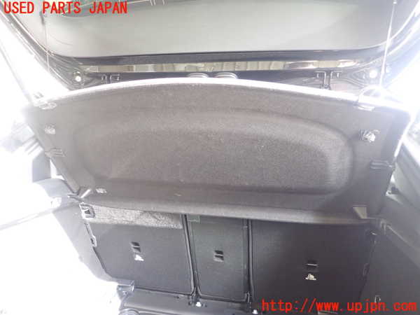 1UPJ-35447761]ベンツ A180(177084)(W177)トノカバー1 中古_m0002.jpg