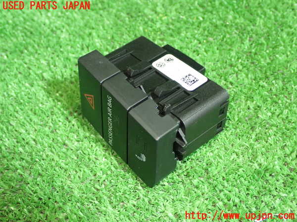 1UPJ-35456290]VW up!(アップ)(AACHY)ハザードスイッチ 中古_m0002.jpg