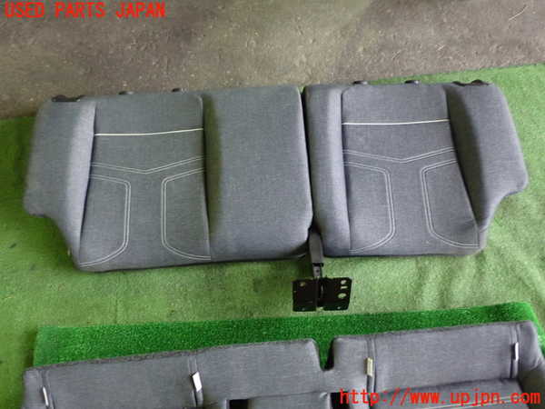 1UPJ-35457385]VW up!(アップ)(AACHY)リアシート 中古_m0003.jpg