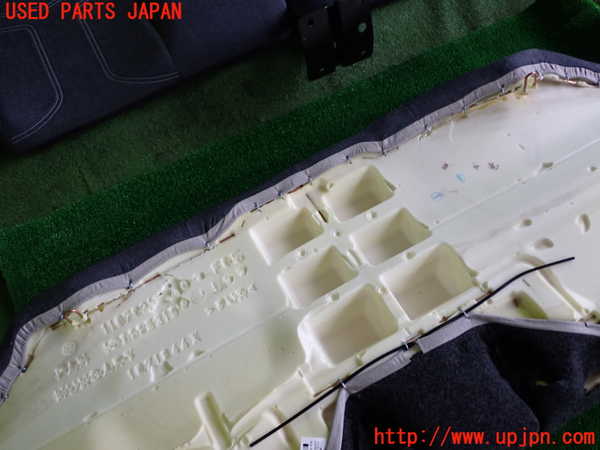 1UPJ-35457385]VW up!(アップ)(AACHY)リアシート 中古_m0005.jpg