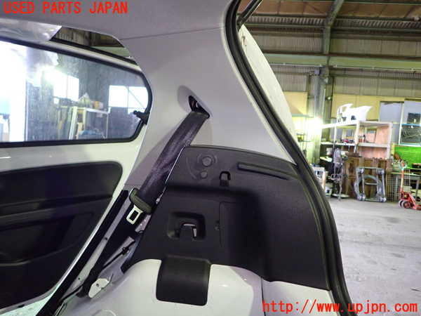 1UPJ-35457675]VW up!(アップ)(AACHY)右リアピラートリム 中古_m0001.jpg