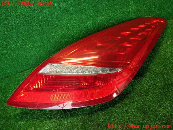 2UPJ-35481530]プジョー・RCZ(T7R5F03)右テールランプ 中古_m0001.jpg