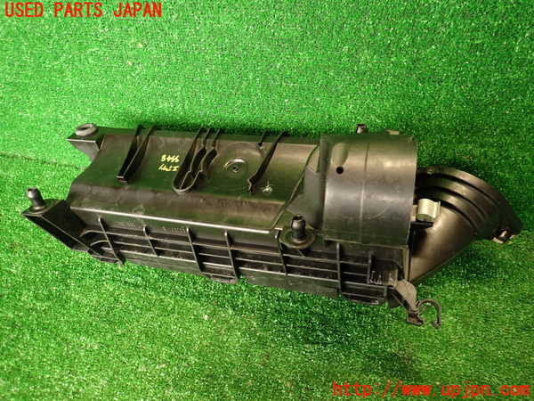 2UPJ-35482560]プジョー・RCZ(T7R5F03)エアクリーナーボックス 中古_m0002.jpg