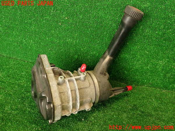 2UPJ-35484250]プジョー・RCZ(T7R5F03)パワステポンプ 中古_m0001.jpg
