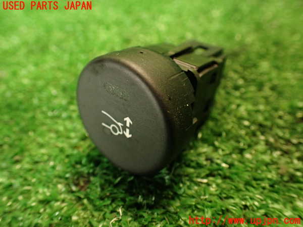 2UPJ-35486307]プジョー・RCZ(T7R5F03)スイッチ2 中古_m0001.jpg