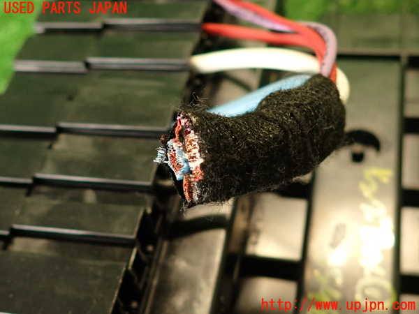 2UPJ-35486741]プジョー・RCZ(T7R5F03)ヒューズボックス1 中古_m0003.jpg