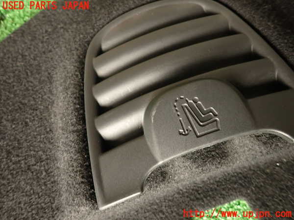 2UPJ-35487761]プジョー・RCZ(T7R5F03)トノカバー1 中古_m0003.jpg