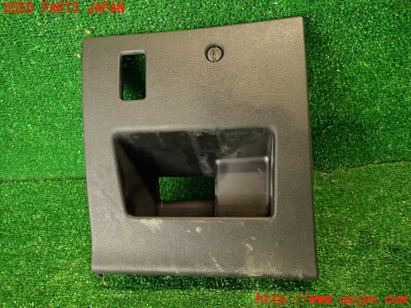 2UPJ-35487841]プジョー・RCZ(T7R5F03)小物入れ1 中古_m0001.jpg