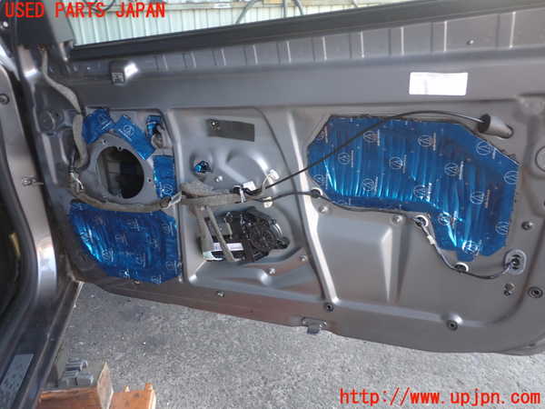 2UPJ-35491230]ルノー・メガーヌ R.S.(ルノー・スポール)(DZF4R)右ドア 中古 SAINT-GOBAIN SEKURIT M40 43R-009007_m0005.jpg