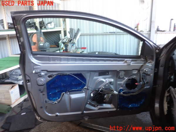 2UPJ-35491260]ルノー・メガーヌ R.S.(ルノー・スポール)(DZF4R)左ドア 中古 SAINT-GOBAIN SEKURIT M40 43R-009007_m0004.jpg