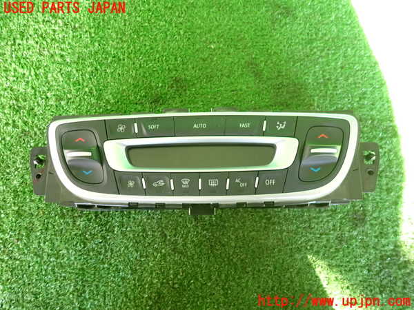 2UPJ-35496066]ルノー・メガーヌ R.S.(ルノー・スポール)(DZF4R)エアコンスイッチ1 中古_m0001.jpg