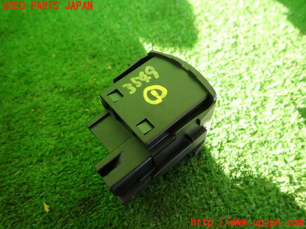 2UPJ-35496306]ルノー・メガーヌ R.S.(ルノー・スポール)(DZF4R)スイッチ1(ライト類照度) 中古_m0002.jpg
