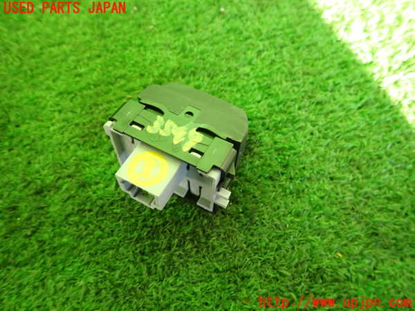 2UPJ-35496308]ルノー・メガーヌ R.S.(ルノー・スポール)(DZF4R)スイッチ3(メーター照度) 中古_m0002.jpg