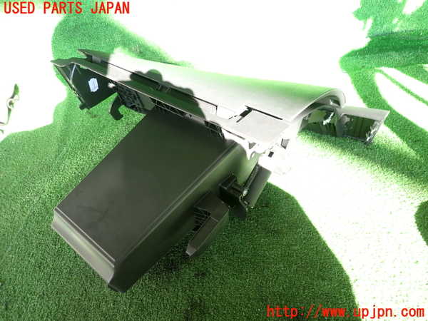 2UPJ-35497516]ルノー・メガーヌ R.S.(ルノー・スポール)(DZF4R)グローブボックス1 中古_m0004.jpg