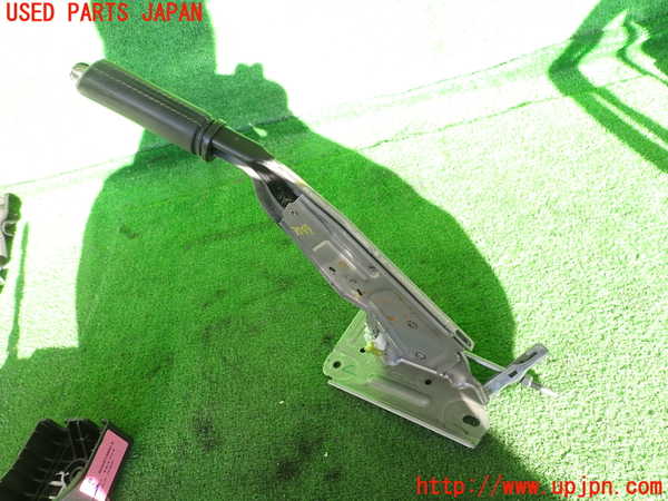 2UPJ-35497550]ルノー・メガーヌ R.S.(ルノー・スポール)(DZF4R)サイドブレーキレバー 中古_m0001.jpg