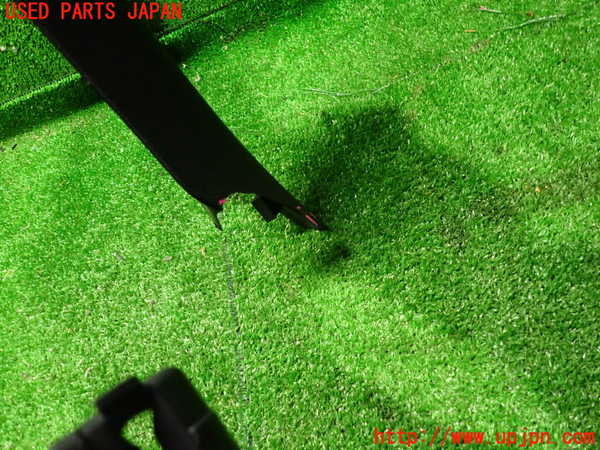 2UPJ-35491578]ルノー・メガーヌ R.S.(ルノー・スポール)(DZF4R)バックドア内張り ジャンク_m0002.jpg