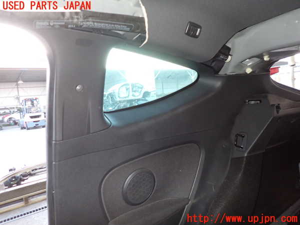 2UPJ-35497675]ルノー・メガーヌ R.S.(ルノー・スポール)(DZF4R)右リアピラートリム 中古_m0002.jpg