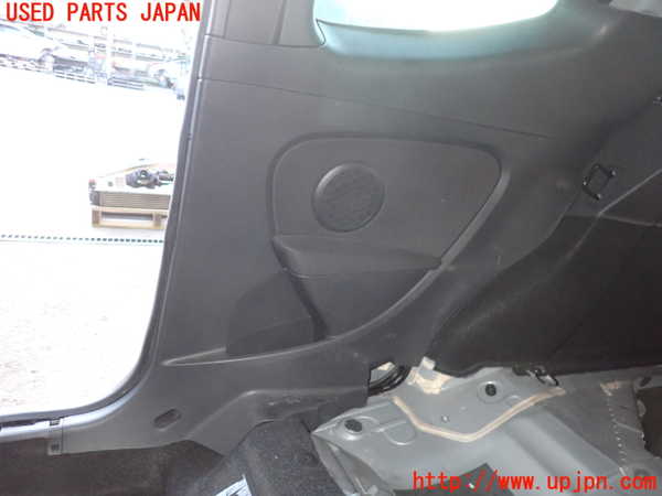 2UPJ-35497675]ルノー・メガーヌ R.S.(ルノー・スポール)(DZF4R)右リアピラートリム 中古_m0003.jpg