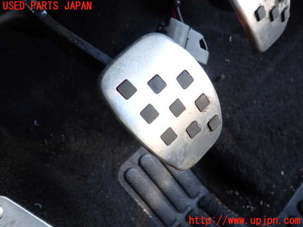 2UPJ-35497590]ルノー・メガーヌ R.S.(ルノー・スポール)(DZF4R)クラッチペダル 中古_m0002.jpg