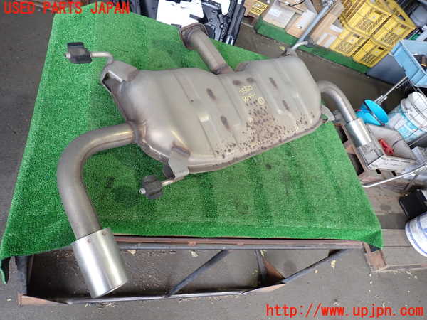 2UPJ-35502671]CX-8(KG2P)リアマフラー1 中古_m0002.jpg