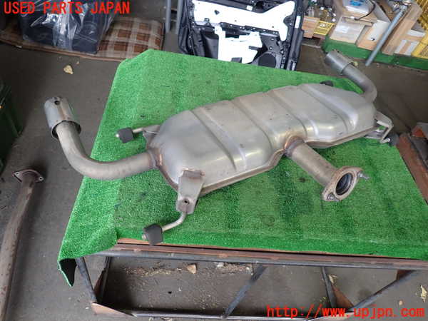 2UPJ-35502671]CX-8(KG2P)リアマフラー1 中古_m0003.jpg
