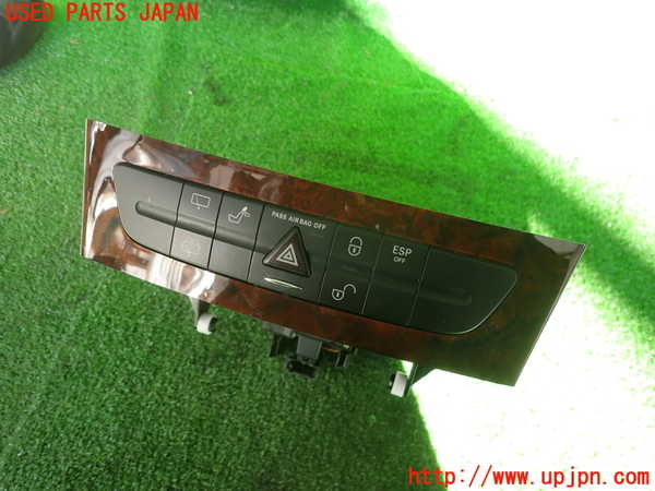2UPJ-35516505]ベンツ E240 ステーションワゴン(211261)(S211)CDチェンジャー 中古_m0001.jpg