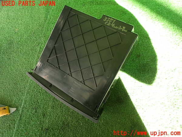 2UPJ-35516505]ベンツ E240 ステーションワゴン(211261)(S211)CDチェンジャー 中古_m0002.jpg