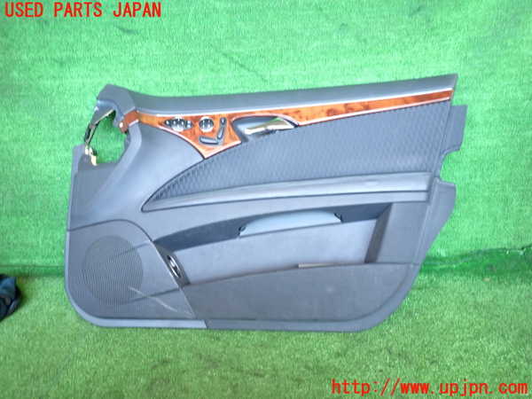 2UPJ-35511234]ベンツ E240 ステーションワゴン(211261)(S211)右前ドア内張り 中古_m0001.jpg
