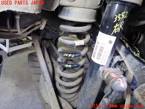 2UPJ-35525100]BMW 320i(8A20)右リアスプリング 中古 (F30)_m0001.jpg