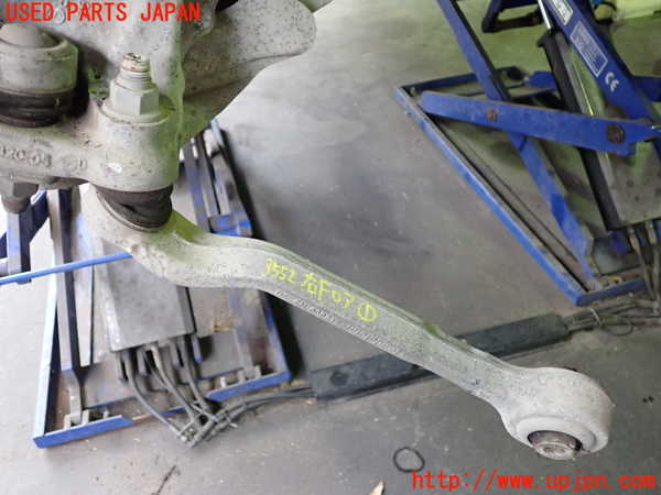 2UPJ-35525176]BMW 320i(8A20)右フロントロアアーム1 中古 (F30)_m0001.jpg