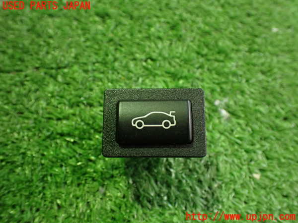 2UPJ-35526306]BMW 320i(8A20)スイッチ1 (トランク) 中古 (F30)_m0001.jpg