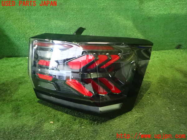 2UPJ-35531530]VW・T-Cross(ティークロス)(C1DKR)右テールランプ 中古_m0001.jpg