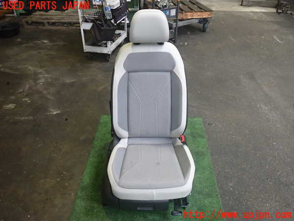 2UPJ-35537035]VW・T-Cross(ティークロス)(C1DKR)運転席シート 中古_m0001.jpg