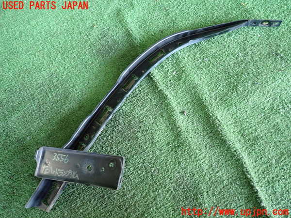 2UPJ-35561142]アコード ユーロR(CL7)左ヘッドライトリム 中古_m0002.jpg