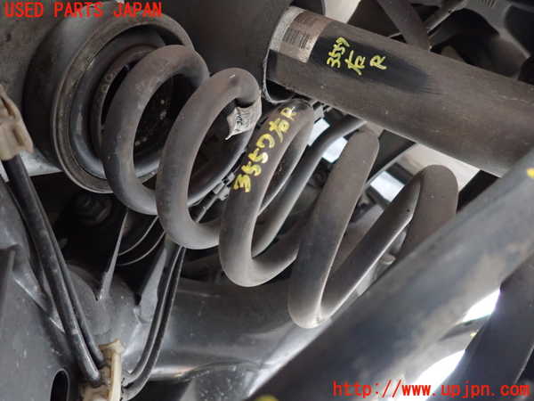 1UPJ-35575100]BMW 328i グランツーリスモ(3X28)(F34)右リアスプリング 中古_m0001.jpg
