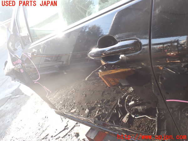 1UPJ-35581260]プリウスPHV(ZVW52)左前ドア 中古(43R-00034 M2H4)_m0003.jpg
