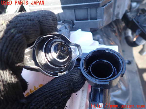 1UPJ-35582410]プリウスPHV(ZVW52)ラジエータータンク 中古_m0002.jpg
