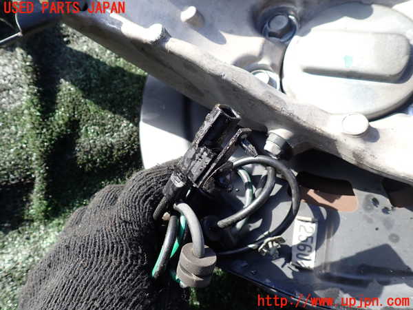 1UPJ-35594295]フーガハイブリッド(HY51)左フロントナックルハブ 中古_m0003.jpg