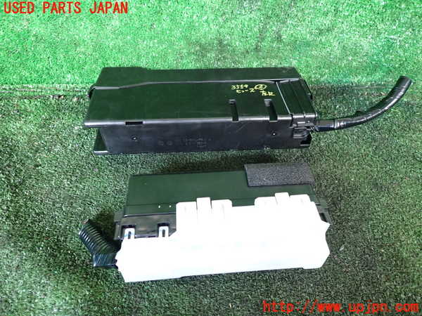 1UPJ-35596742]フーガハイブリッド(HY51)ヒューズボックス2 中古_m0002.jpg