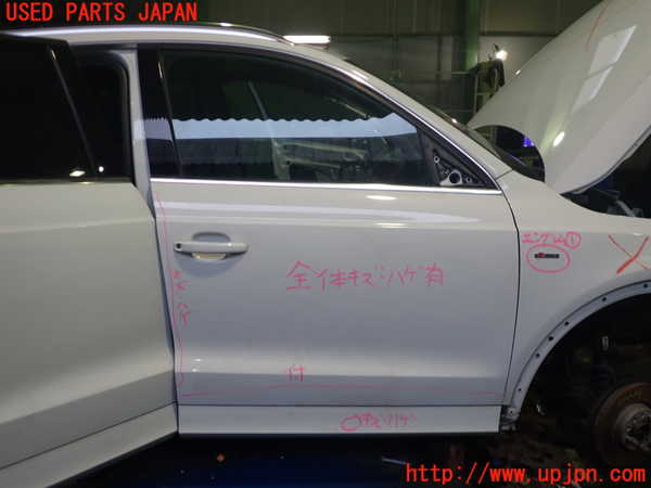 2UPJ-35621230]アウディ・Q3(8UCPSF)右前ドア 中古(43R-00082 M40A)_m0001.jpg