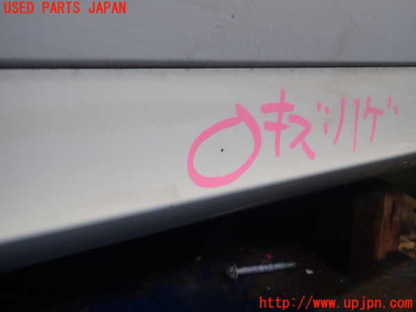 2UPJ-35621230]アウディ・Q3(8UCPSF)右前ドア 中古(43R-00082 M40A)_m0003.jpg